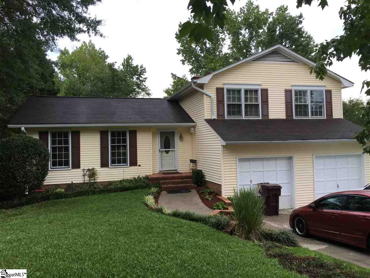 Property image 1 at 102 Woodview Drive, Taylors, SC 29687