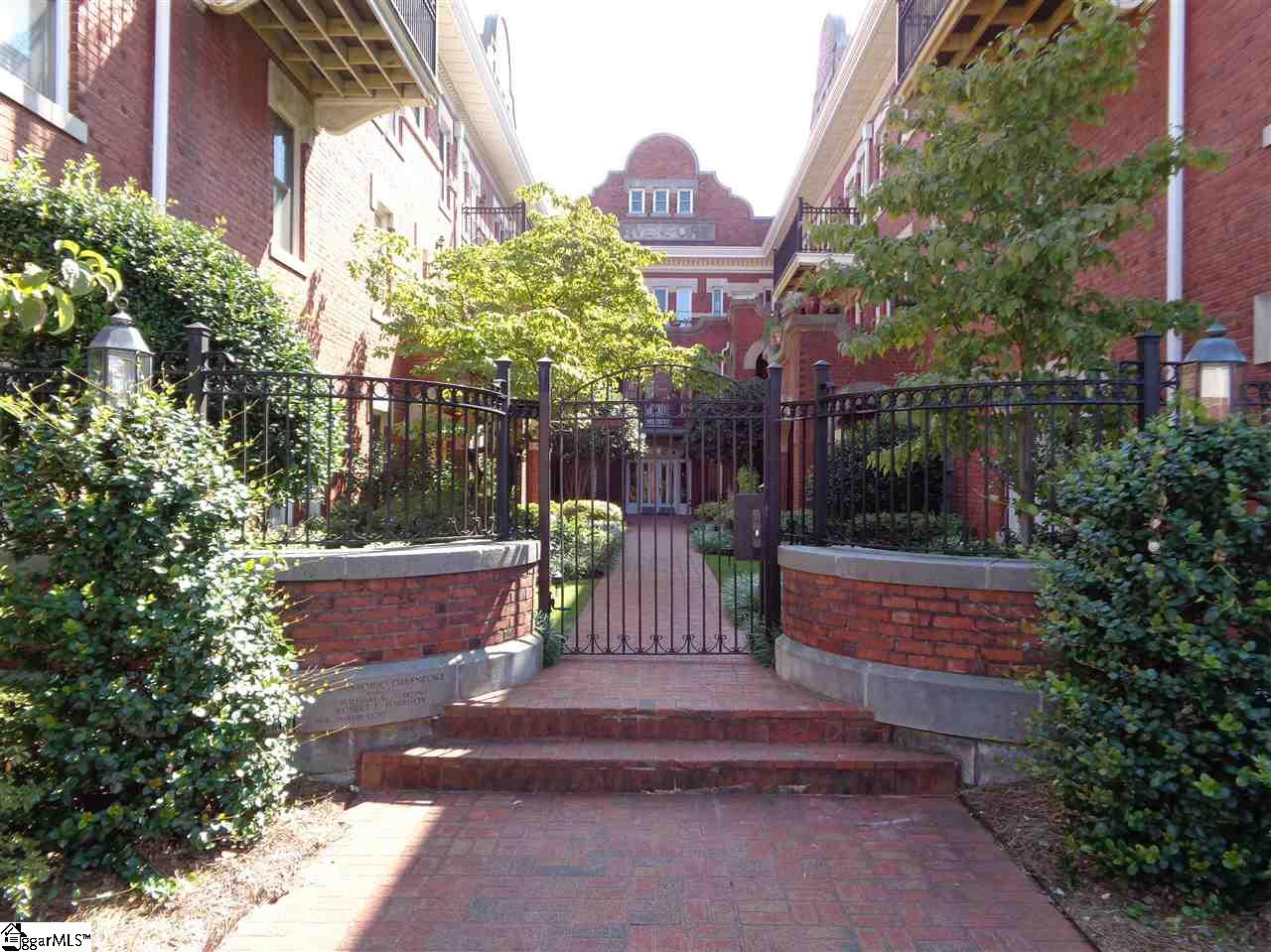 400 E Washington Street