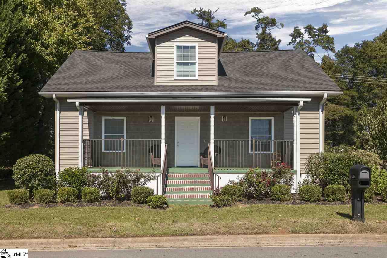 Property image 1 at 416 Pennsylvania Avenue, Greer, SC 29650