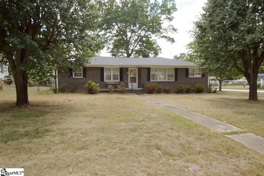 Property image 1 at 11 Picadilly Street, Taylors, SC 29687