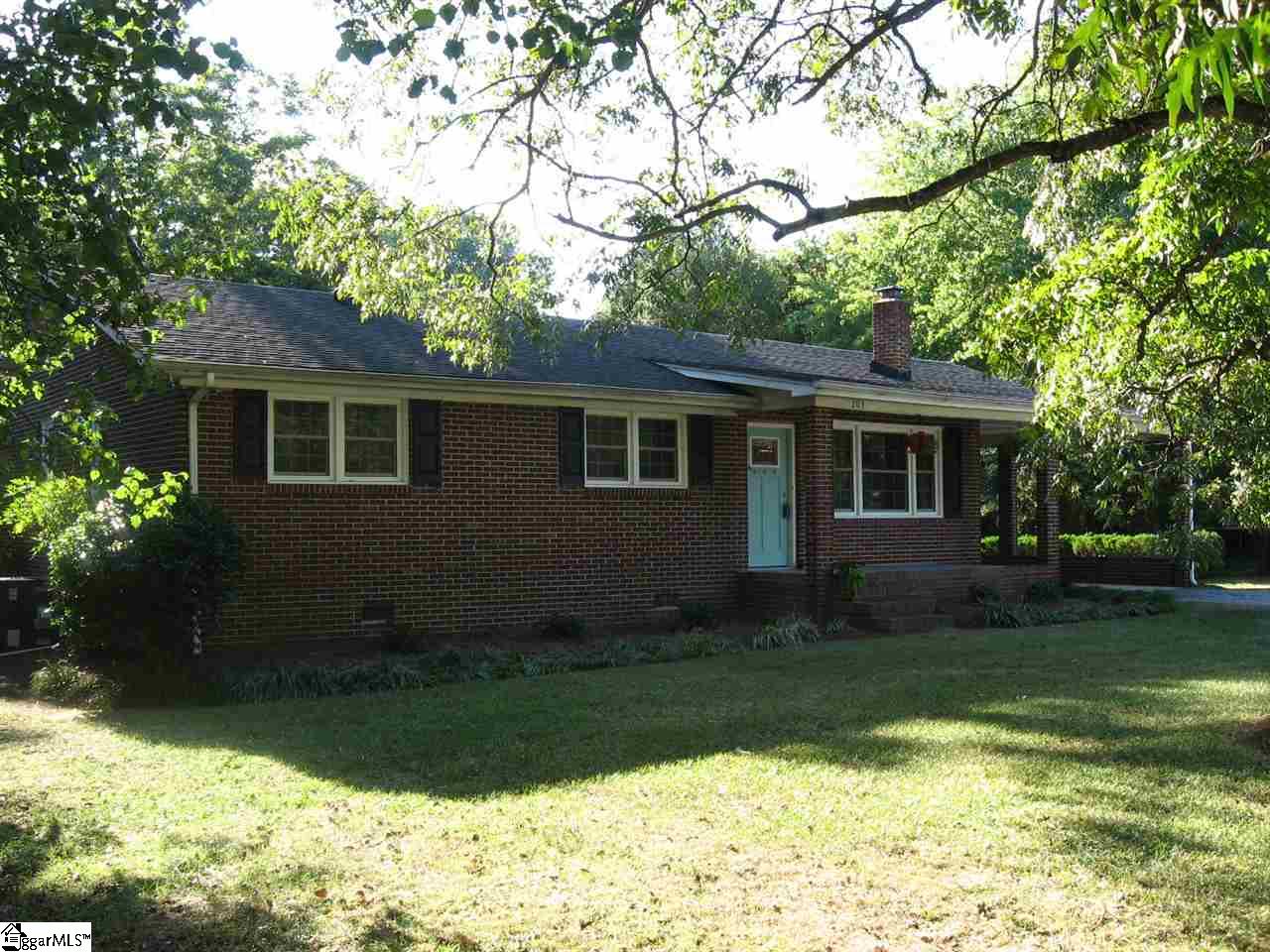 Property image 1 at 203 Looneybrook Drive, Fountain Inn, SC 29644