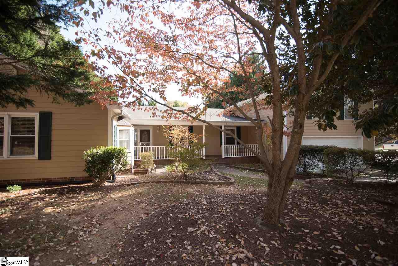 Property image 1 at 8 Woodbend Court, Mauldin, SC 29662