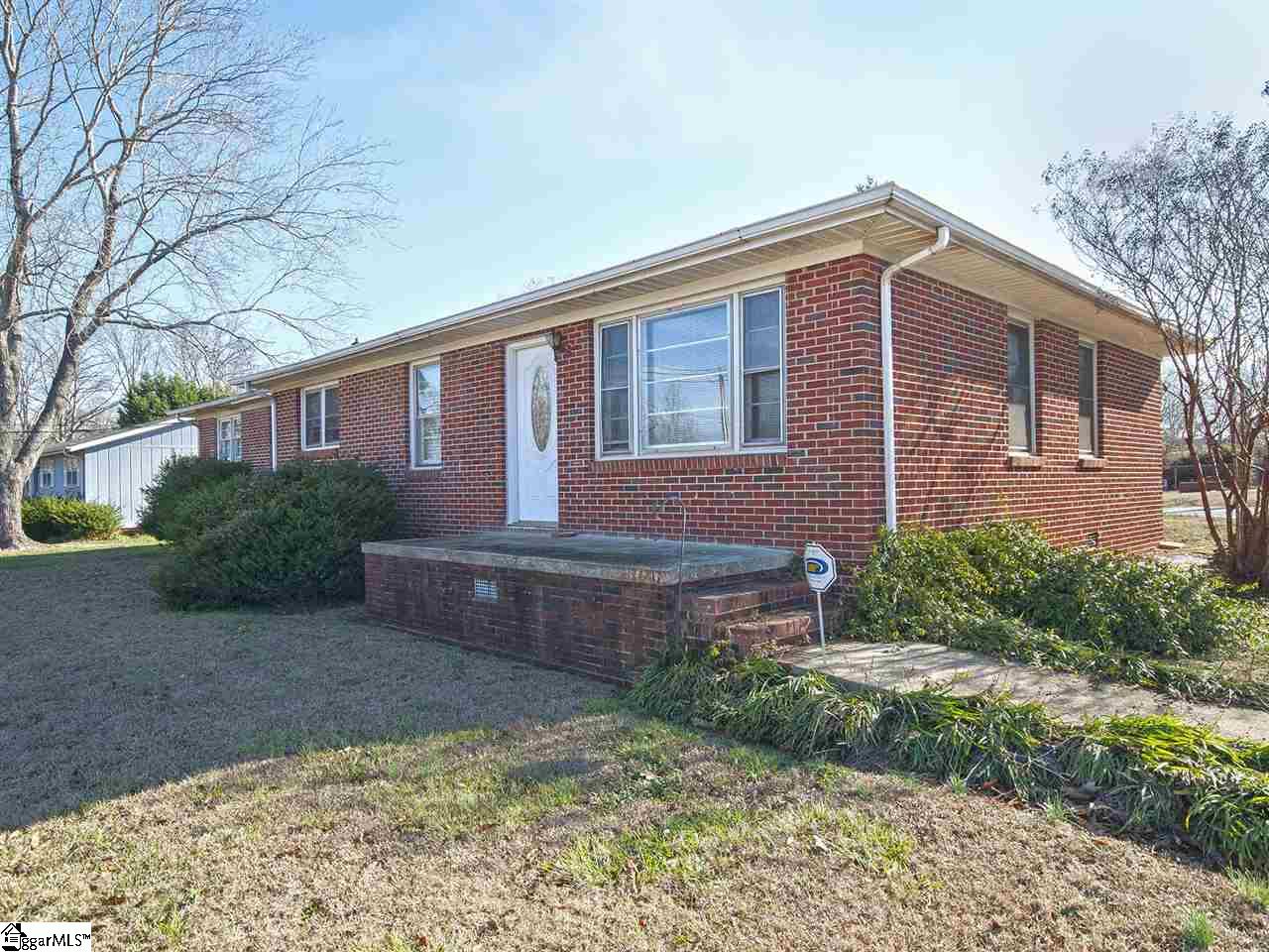 Property image 1 at 110 Bessie Avenue, Greer, SC 29651-4502