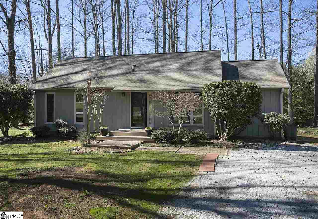 Property image 1 at 220 Crestview Drive, Greenville, SC 29609