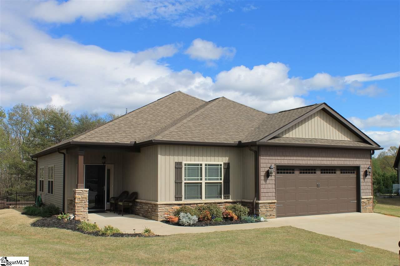 Property image 1 at 112 Kalmia Place, Easley, SC 29640