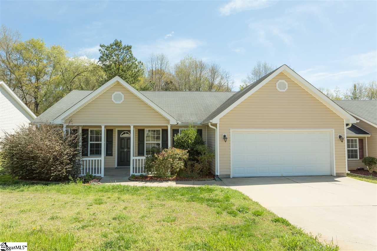 Property image 1 at 17 Landing Lane, Simpsonville, SC 29681