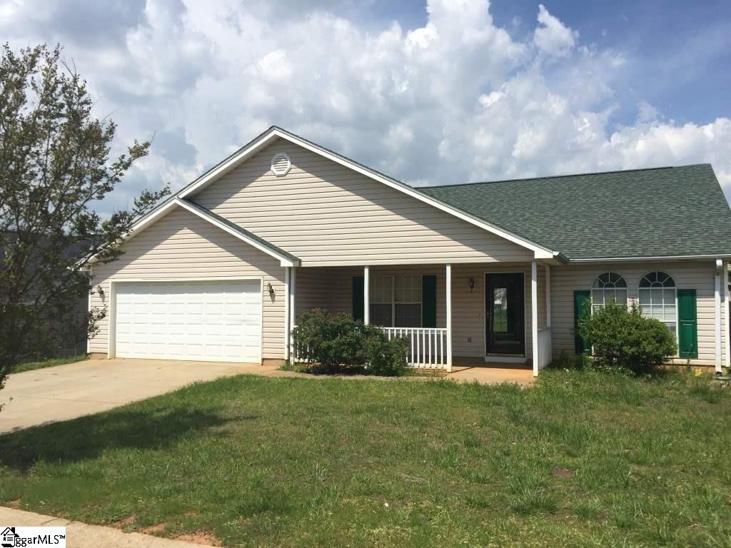 Property image 1 at 4 Wake Forest Way, Mauldin, SC 29662