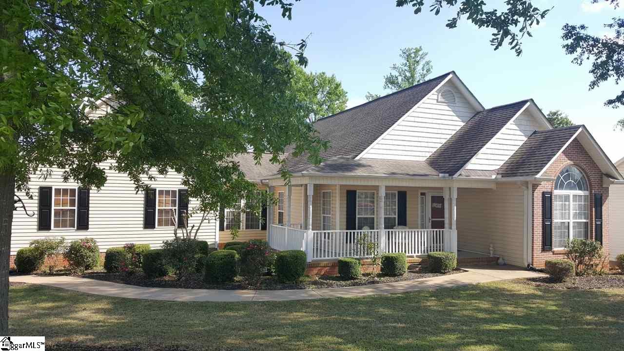 Property image 1 at 406 LADY FAIRBANK Court, Boiling Springs, SC 29316