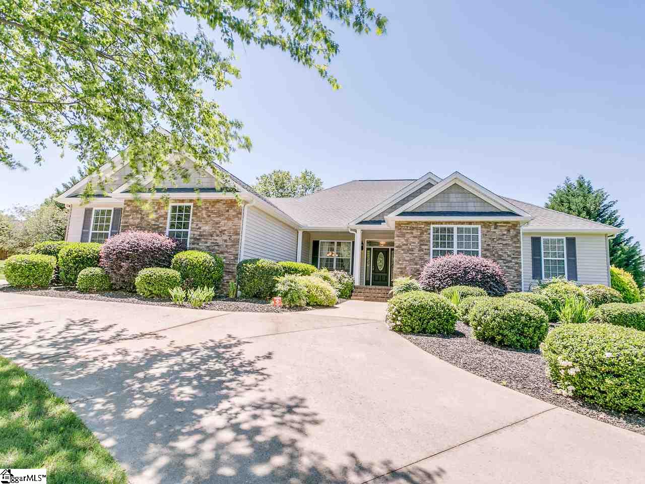 Property image 1 at 739 Brookdale Drive, Greer, SC 29651