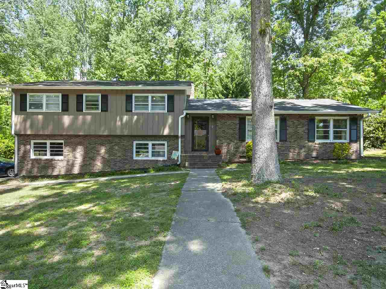 Property image 1 at 2 Sherbrook Lane, Taylors, SC 29687