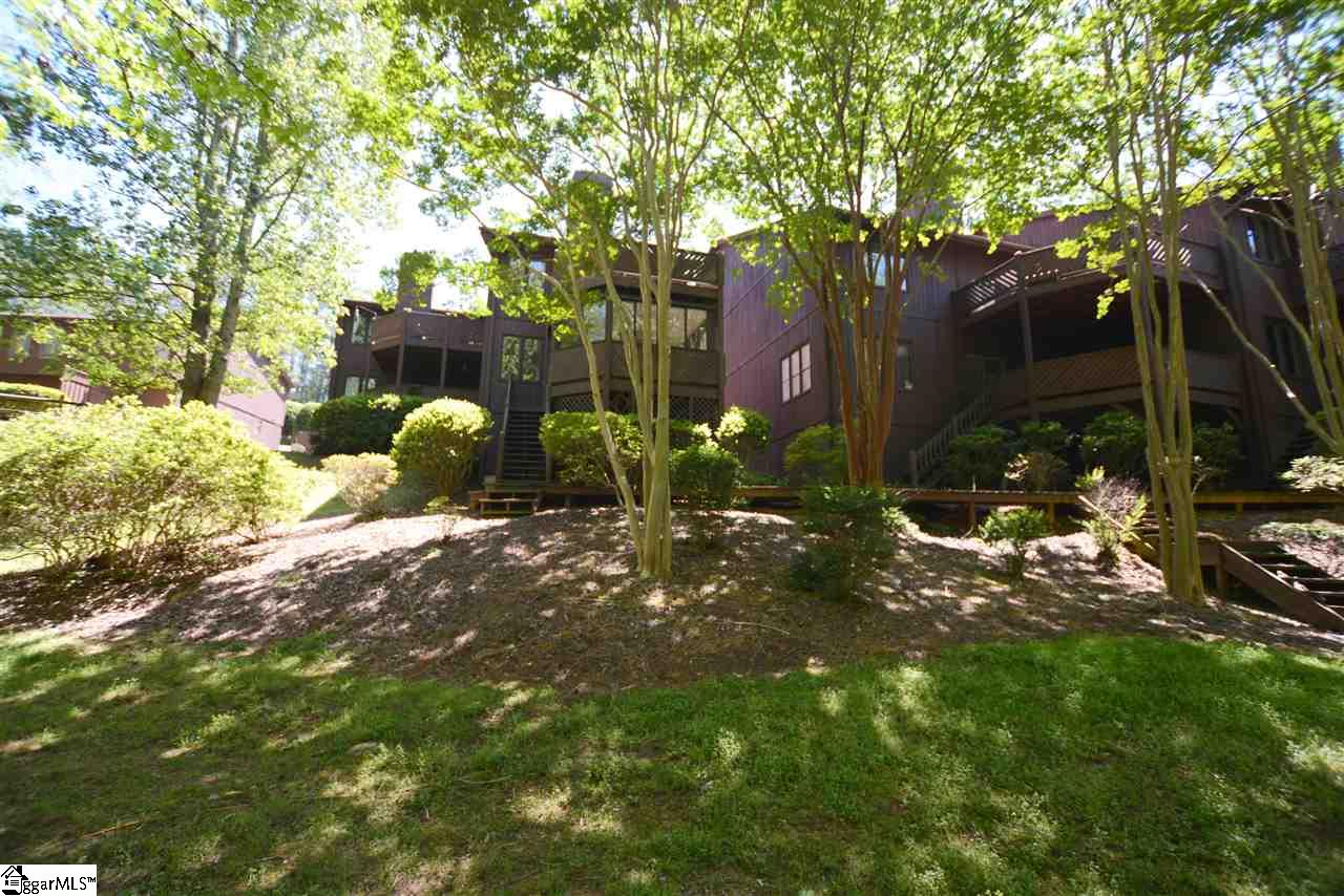 Property image 1 at 15 Creekside Way, Greenville, SC 29609