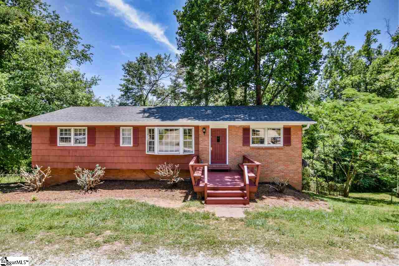 Property image 1 at 7 Birchbark Drive, Greenville, SC 29611