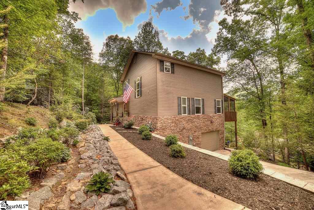 209 Falcon Crest Way