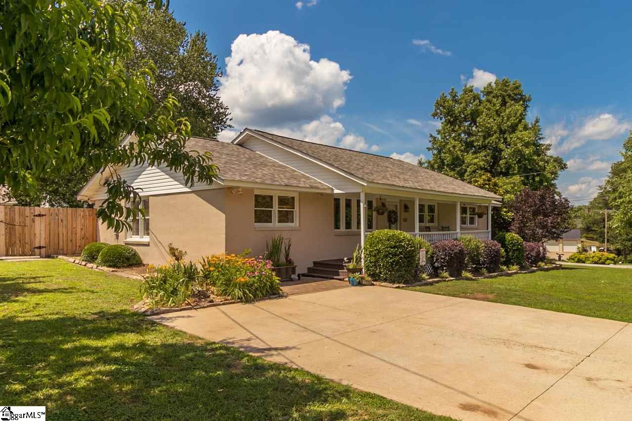 Property image 1 at 205 Farrar Lane, Greer, SC 29650