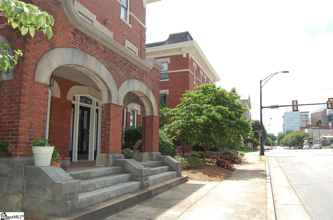 Property image 1 at 400 E Washington Street, Greenville, SC 29601