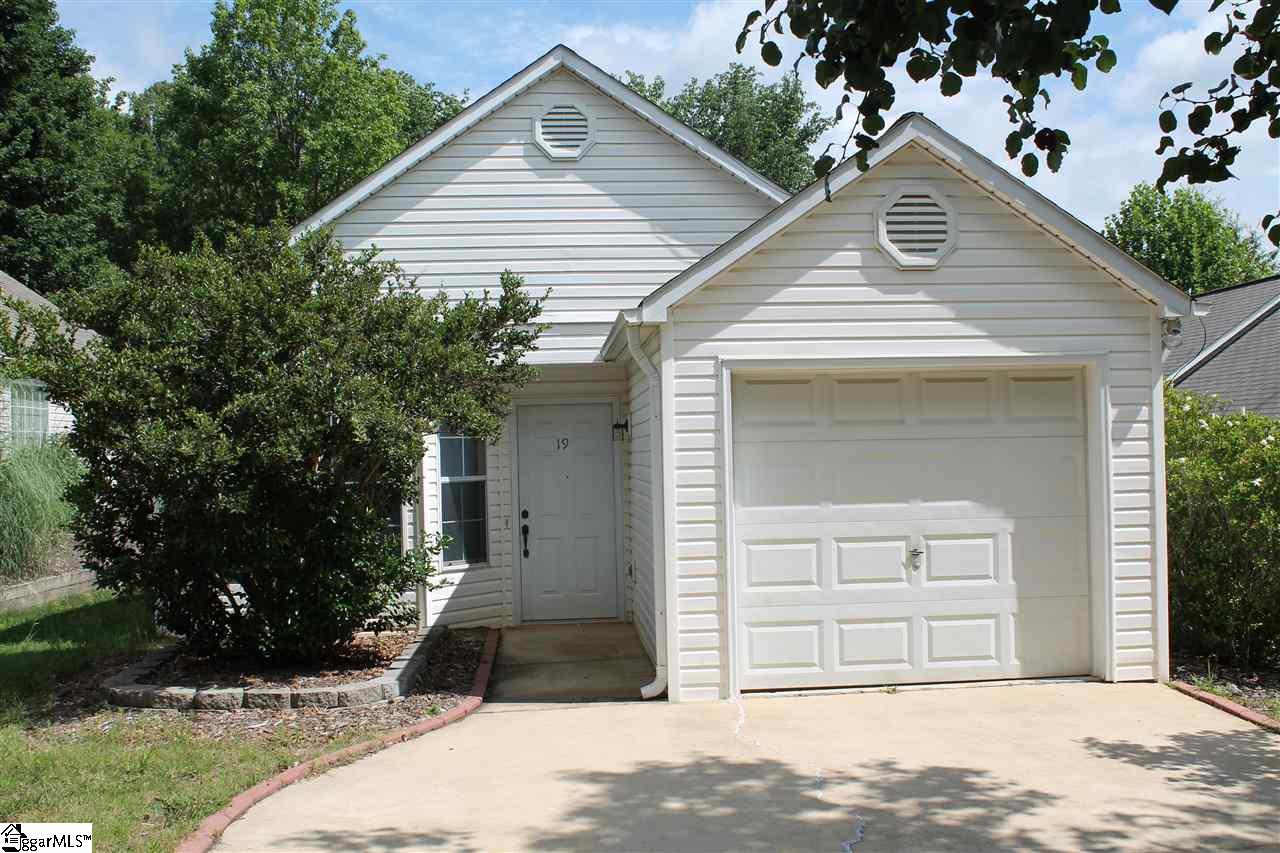 Property image 1 at 19 Lantern Lane, Greer, SC 29651