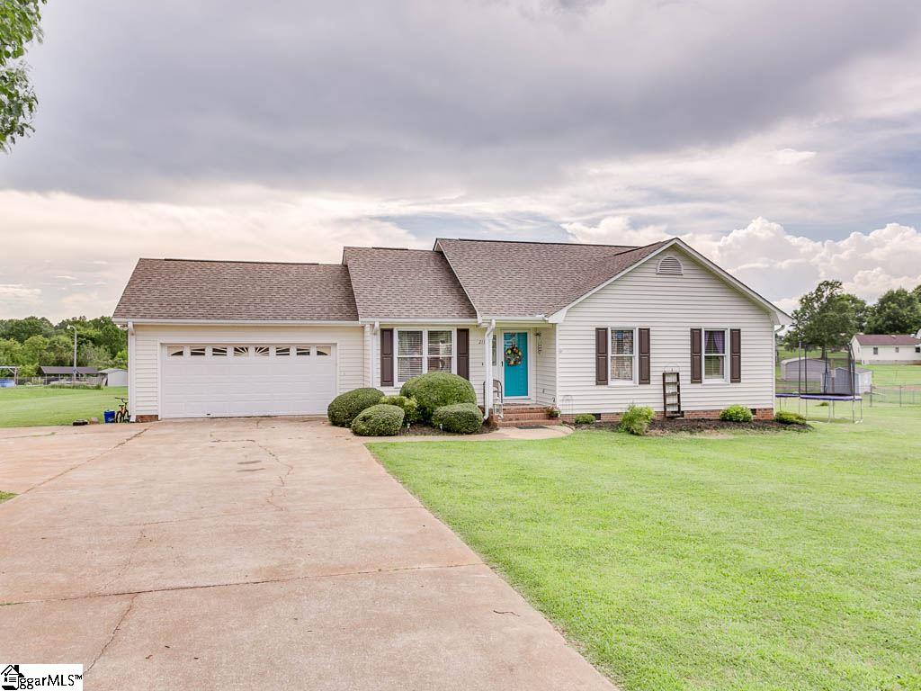 Property image 1 at 211 Upland View Drive, Boiling Springs, SC 29316