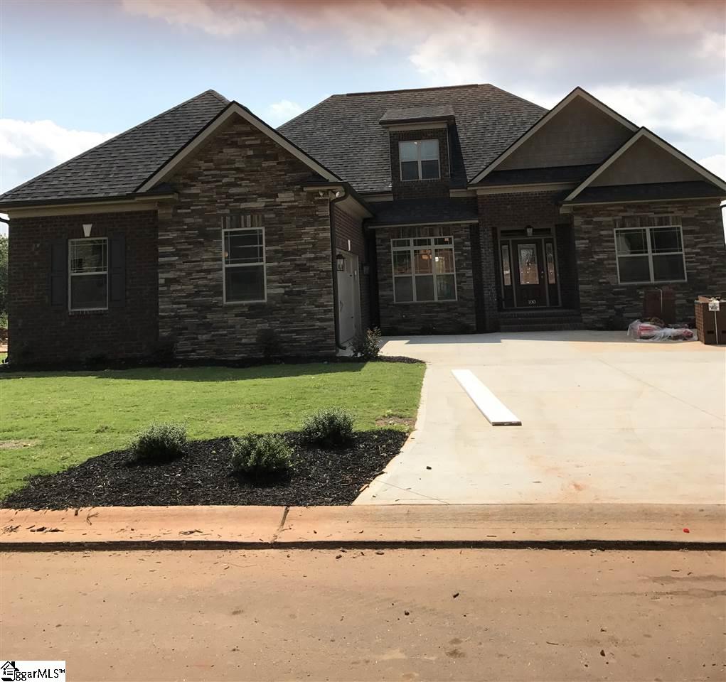 Property image 1 at 100 Meadowdale Lane, Greer, SC 29621