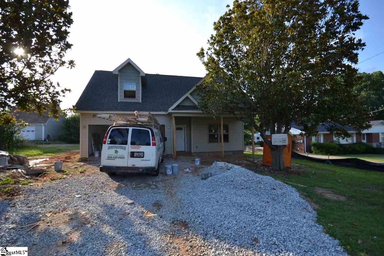 Property image 1 at 107 Bessie Avenue, Greer, SC 29651