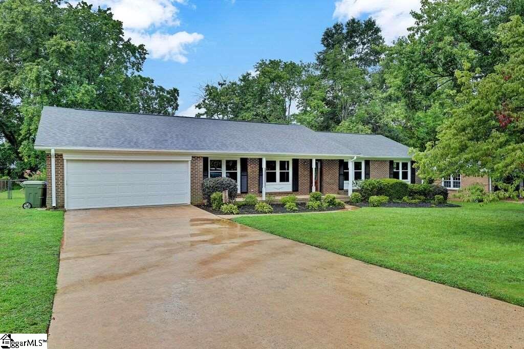 Property at 110 Old Bridges Road, Mauldin, SC 29662