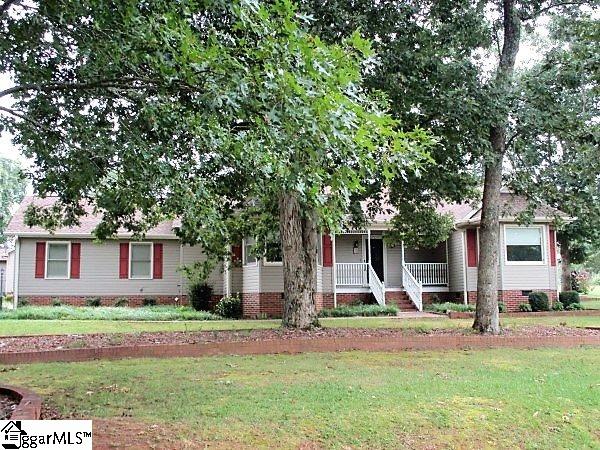 Property image 1 at 102 Hampton Road, Liberty, SC 29657