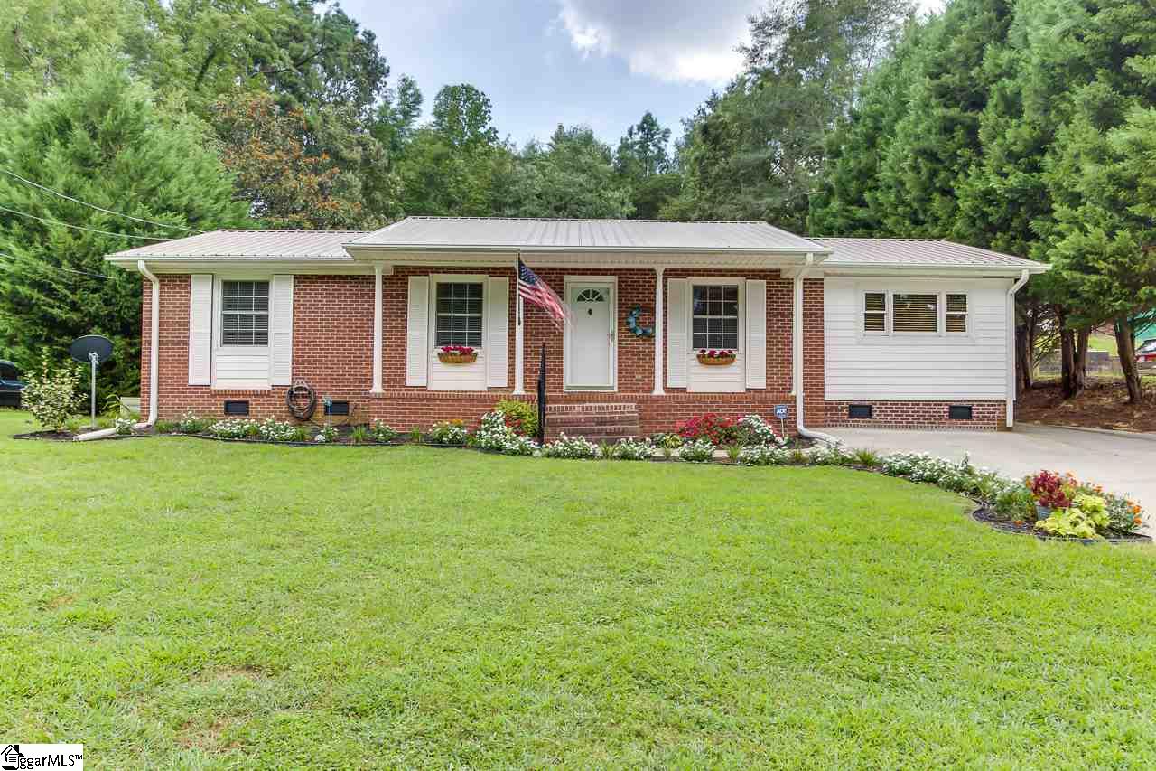 Property image 1 at 4 Elf Lane, Greenville, SC 29617