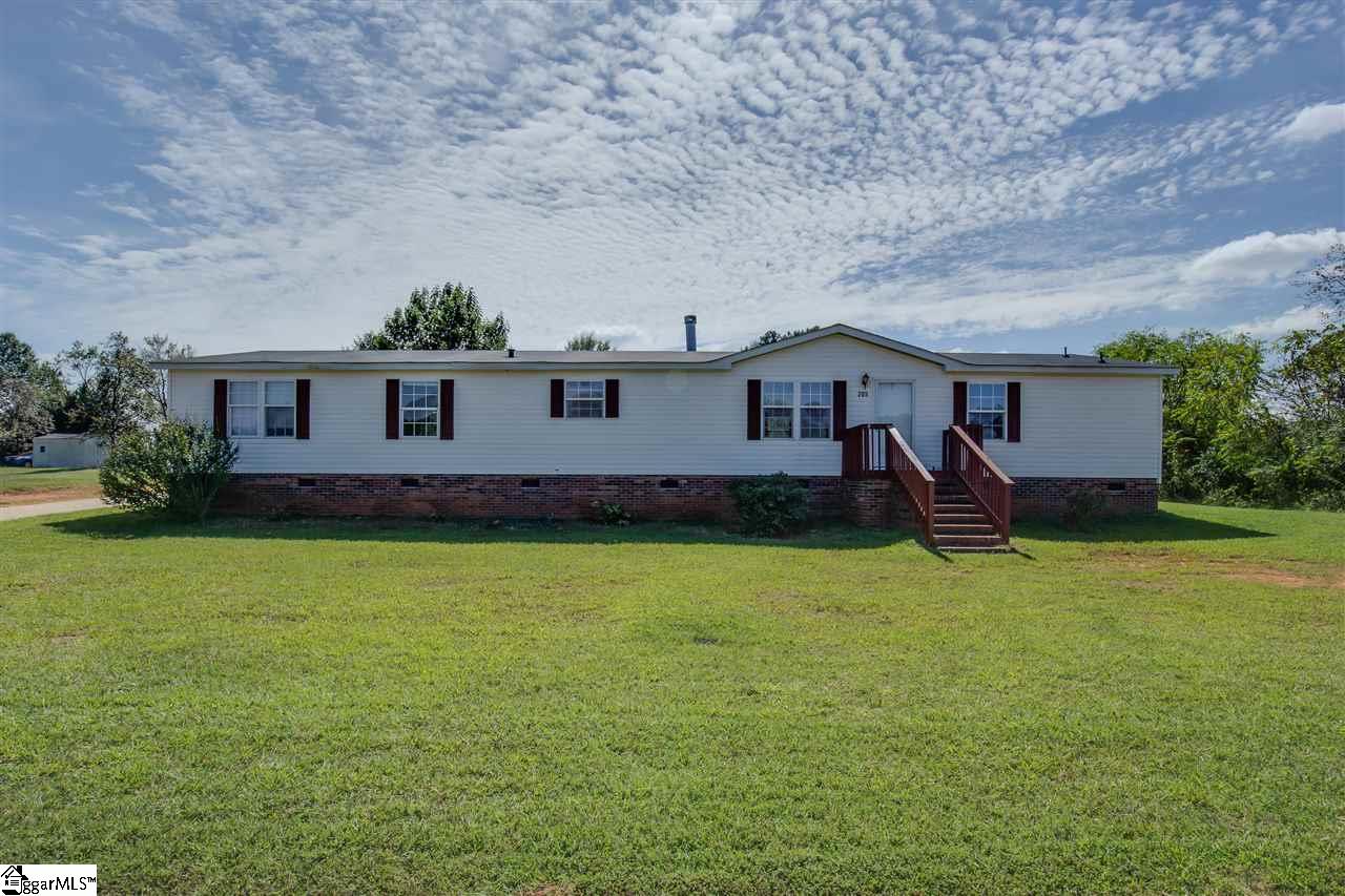 Property image 1 at 205 Floral Woods Way, Pelzer, SC 29669-8951