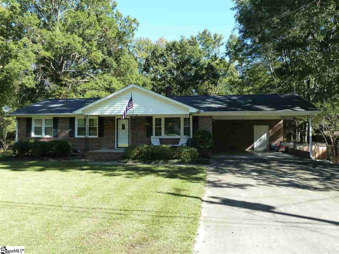 104 Woodridge Circle