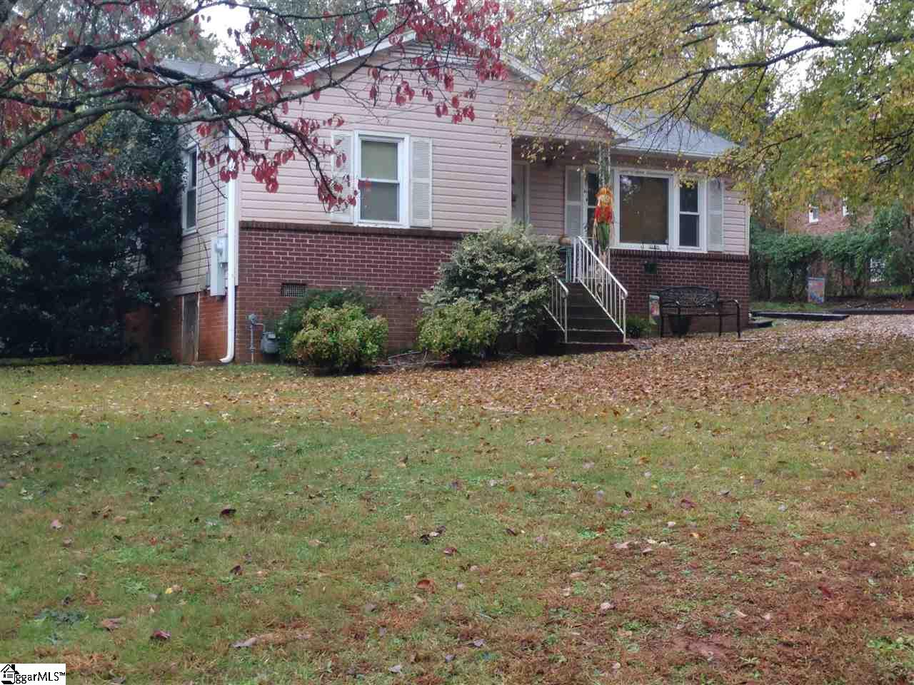 Property image 1 at 303 Courtney Circle, Greenville, SC 29617