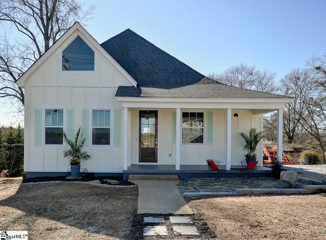 Property image 1 at 1115 apalache Street, Greer, SC 29651
