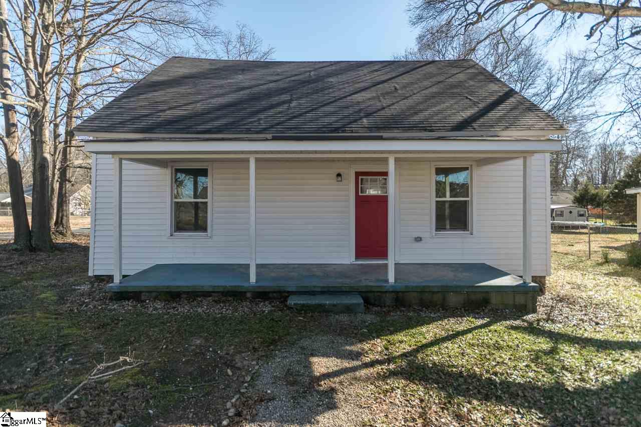 Property image 1 at 11 Geer Street, Greer, SC 29650