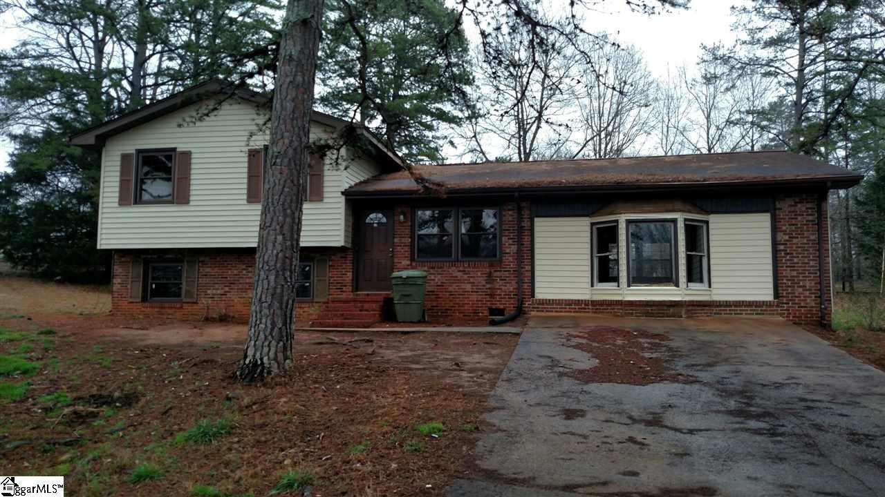 Property image 1 at 222 Brooklawn Drive, Fountain Inn, SC 29644