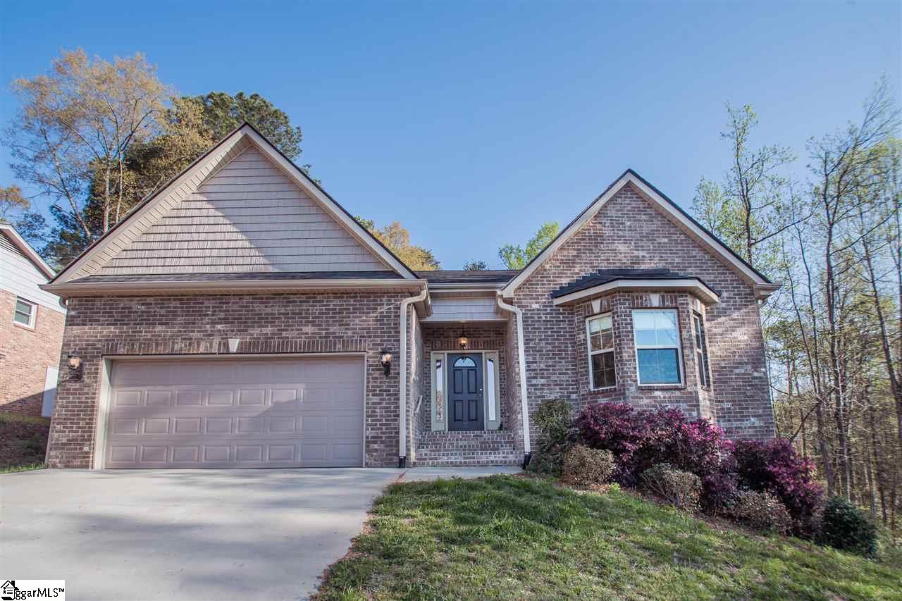 Property image 1 at 7 Eastwood Drive, Taylors, SC 29687