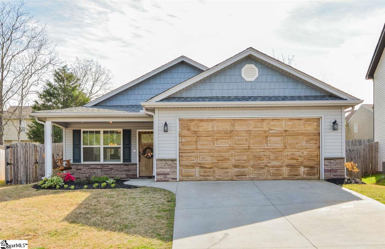 Property image 1 at 208 Summerlea Lane, Greer, SC 29651