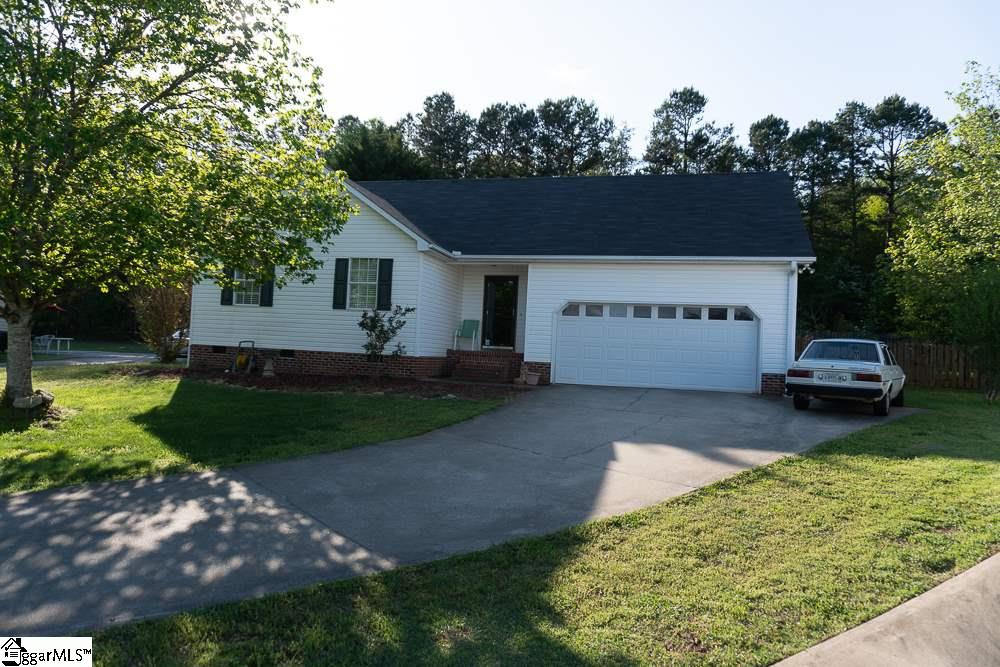 Property image 1 at 111 Kelly Lane, Easley, SC 29642