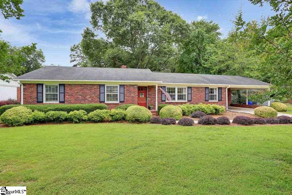 Property image 1 at 112 Woodbury Circle, Taylors, SC 29687