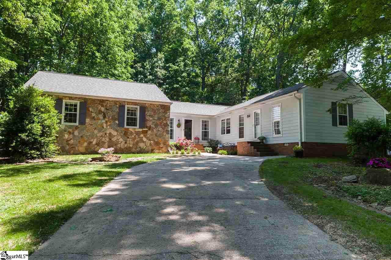 Property image 1 at 900 Sussex Court, Spartanburg, SC 29301