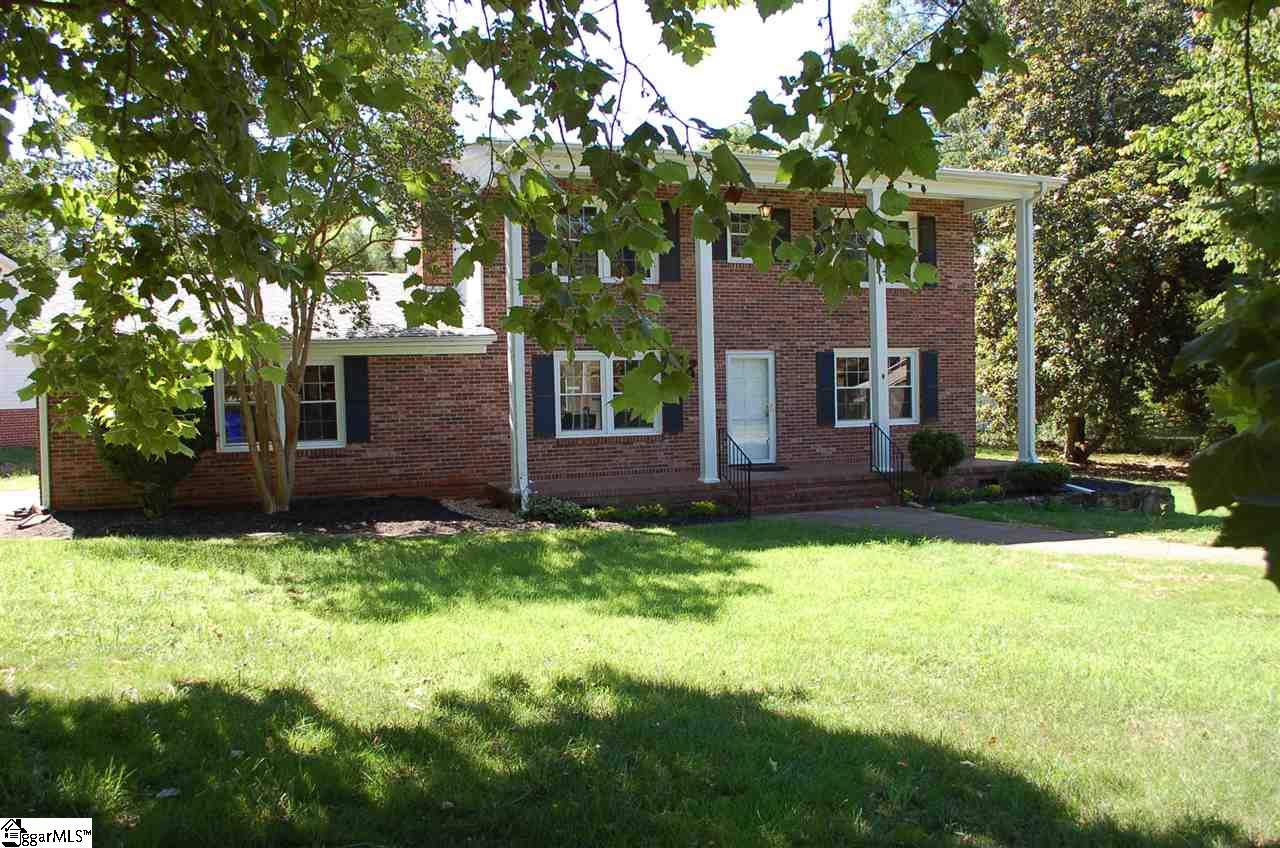 Property image 1 at 28 Meredith Lane, Greenville, SC 29607