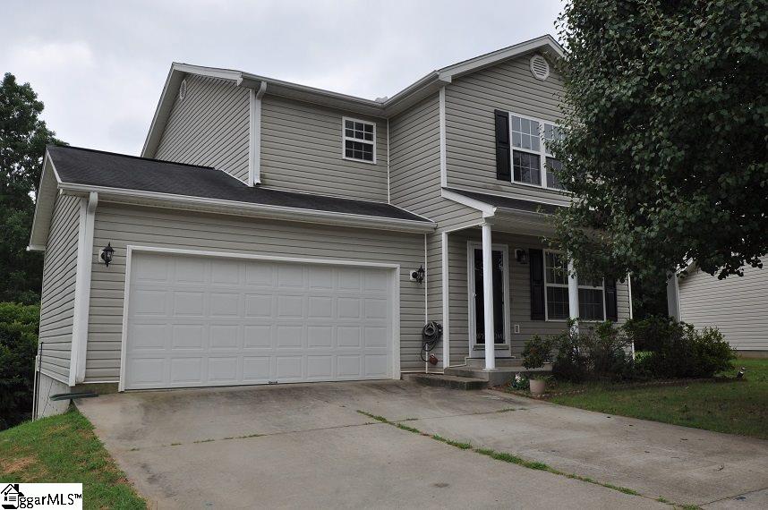 Property image 1 at 10 Laurelhurst Court, Greer, SC 29650