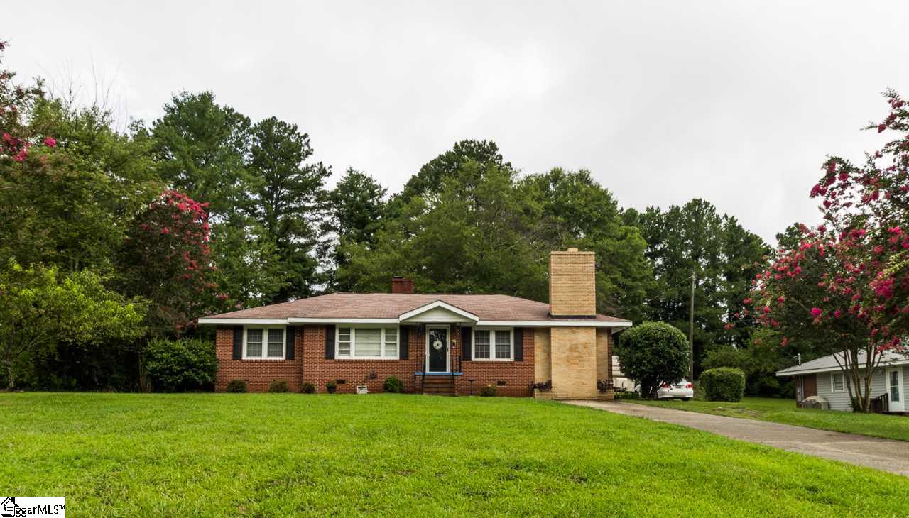 Property image 1 at 710 Adams Street, Seneca, SC 29678