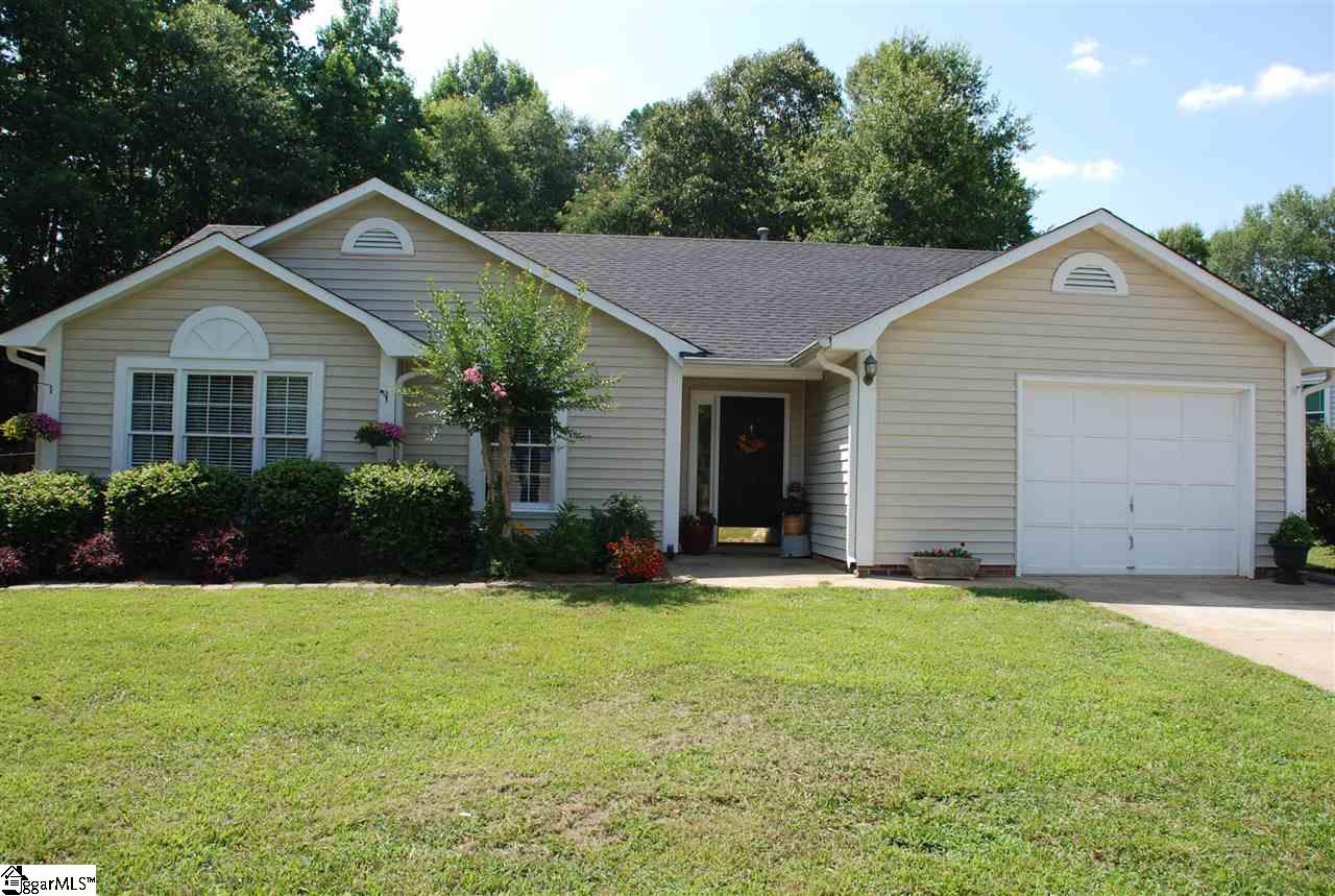 Property image 1 at 30 Chinaberry Lane, Simpsonville, SC 29680