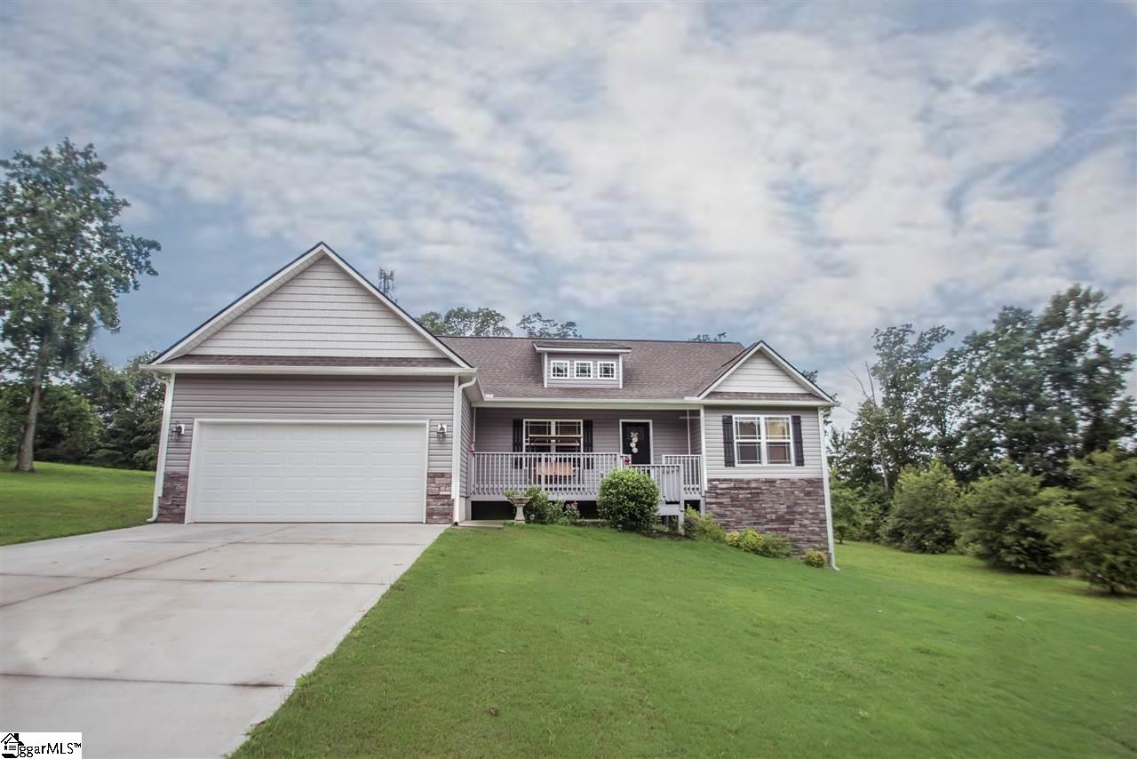 Property image 1 at 112 Hallmark Circle, Easley, SC 29642