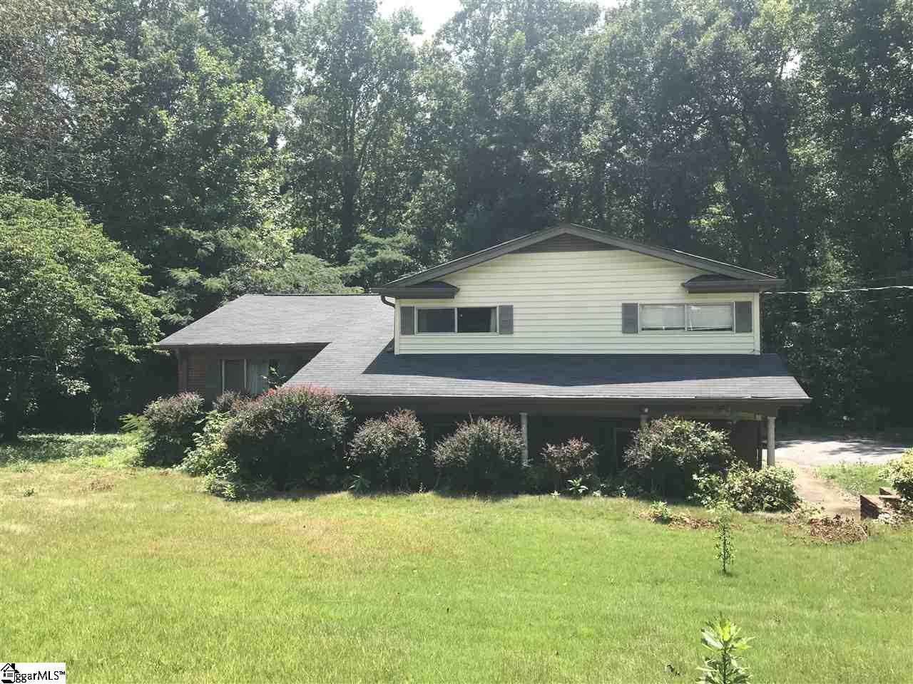 Property image 1 at 128 Bellview Drive, Taylors, SC 29687