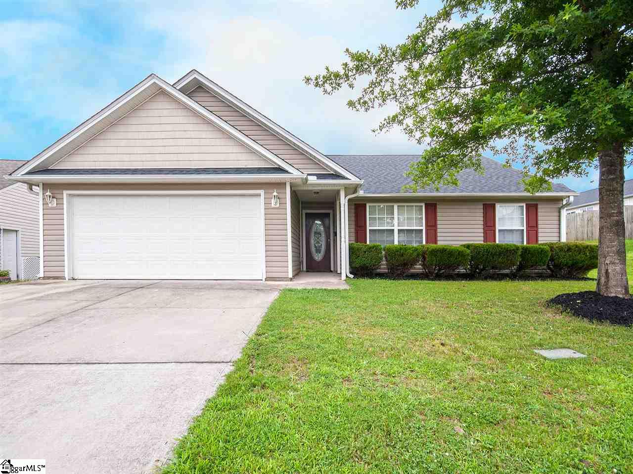 Property image 1 at 6 Pondsbury Court, Taylors, SC 29687