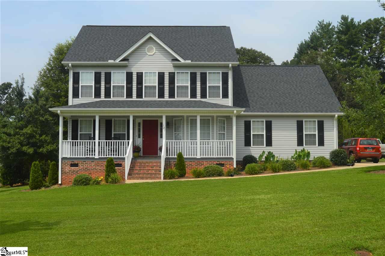 Property image 1 at 121 Saddlebrook Avenue, Pickens, SC 29671