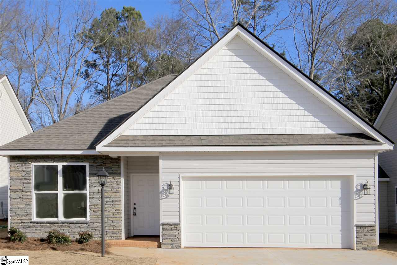 Property image 1 at 207 Magnolia Lane, Pendleton, SC 29670