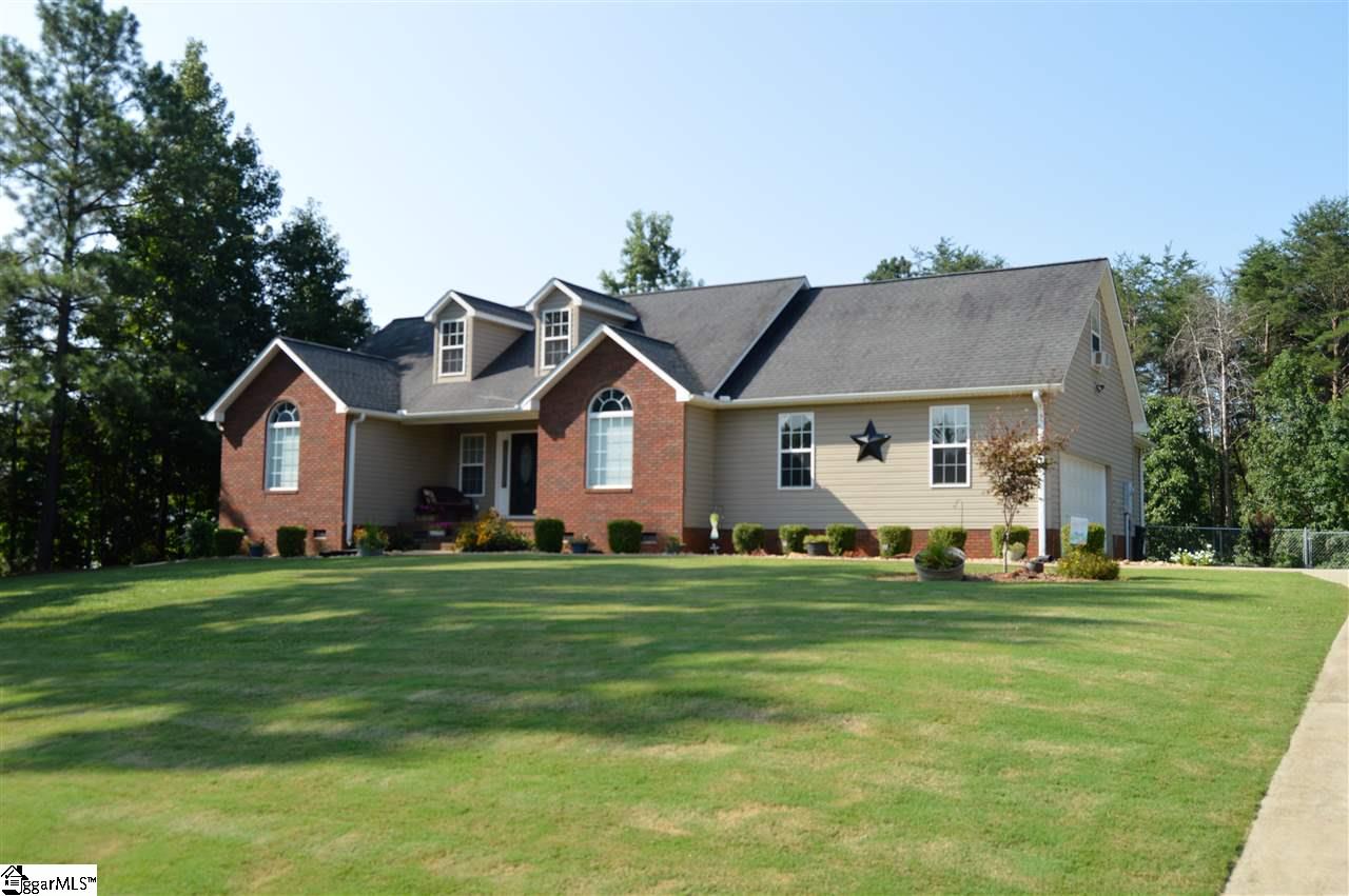 Property image 1 at 129 Ridgeland Drive, Six Mile, SC 29682