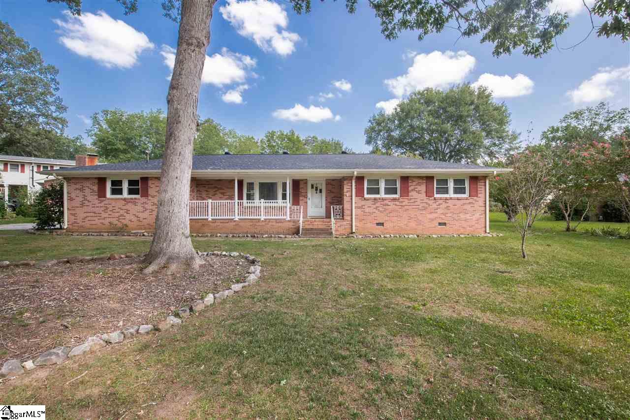 Property image 1 at 105 Woodbury Circle, Taylors, SC 29687