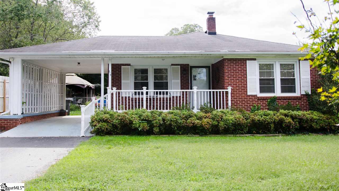 Property image 1 at 215 Courtney Circle, Greenville, SC 29617
