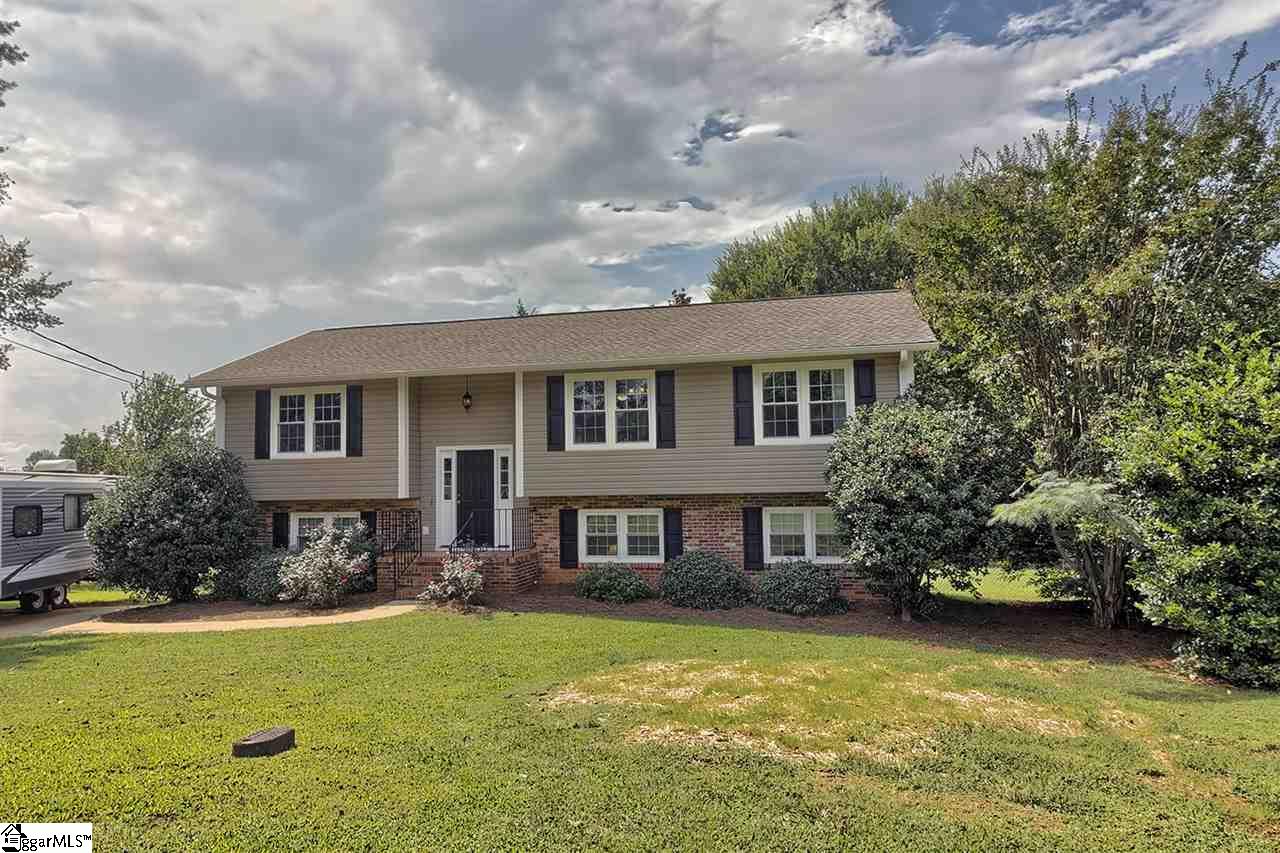 Property image 1 at 106 Julian Court, Easley, SC 29642-1417